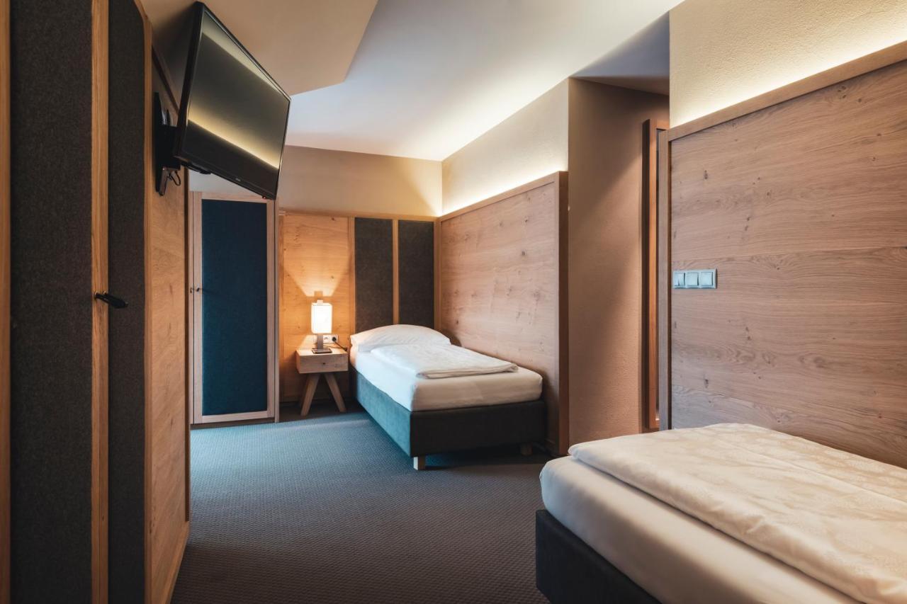 Hotel Arlara コルヴァーラ・イン・バディーア エクステリア 写真