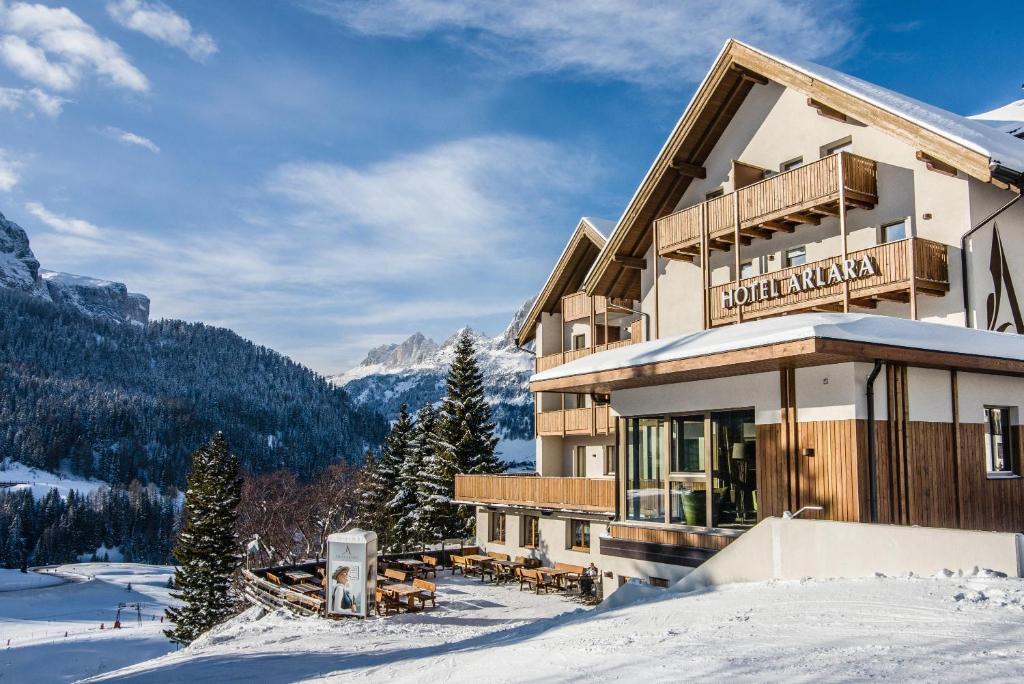Hotel Arlara コルヴァーラ・イン・バディーア エクステリア 写真