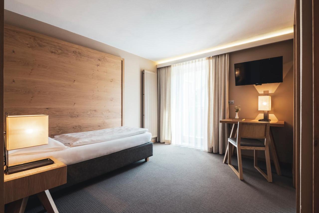 Hotel Arlara コルヴァーラ・イン・バディーア エクステリア 写真