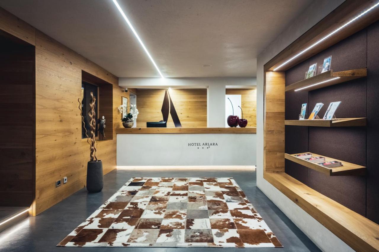 Hotel Arlara コルヴァーラ・イン・バディーア エクステリア 写真